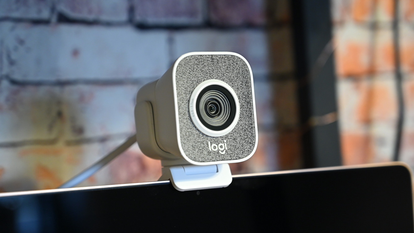 Logitech's new C922 webcam is designed for the livestream gaming