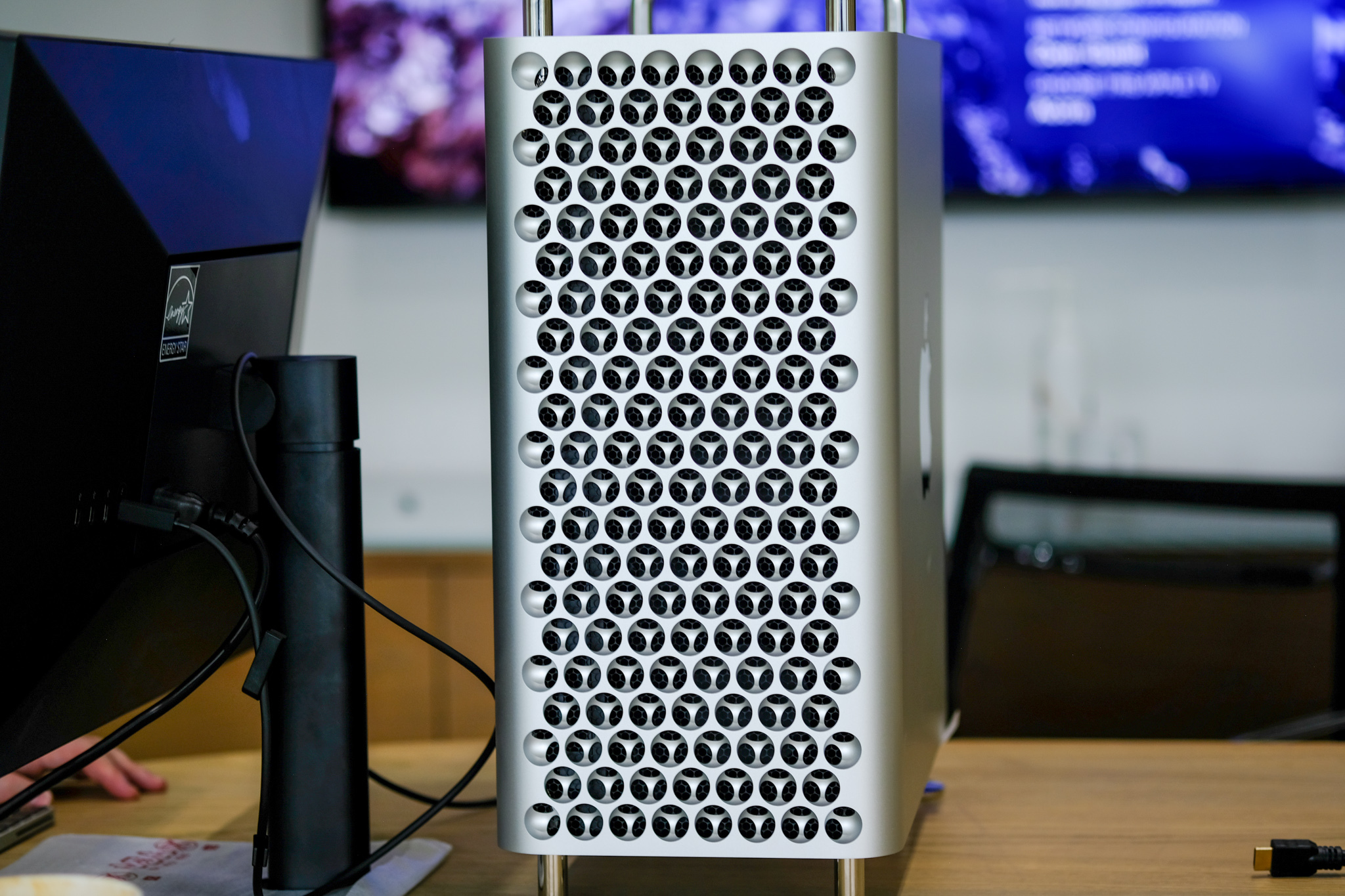 Good Grater! Our First Hands-on With The 2019 Apple Mac Pro Tower - Stuff  South Africa