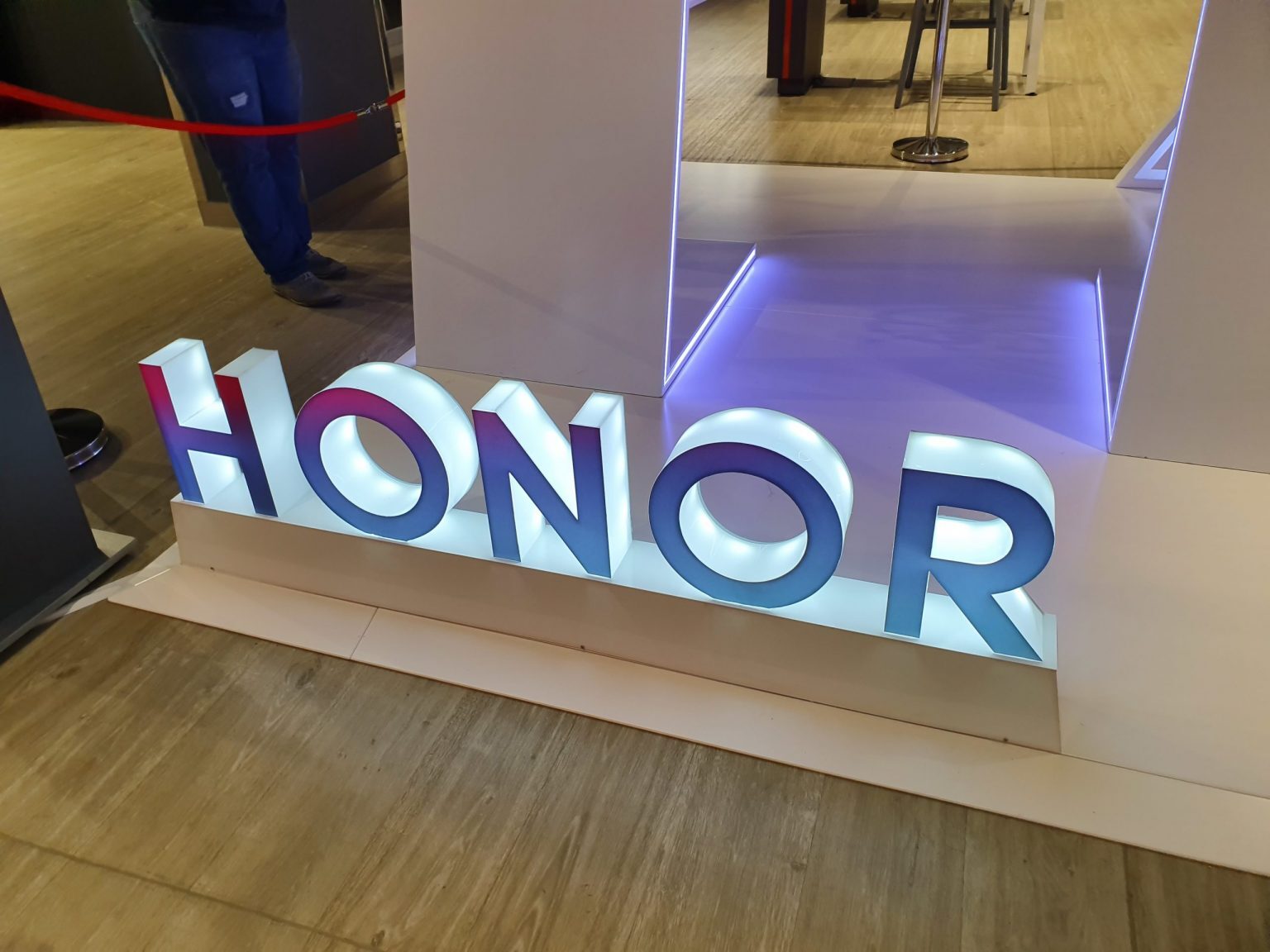 Honor main