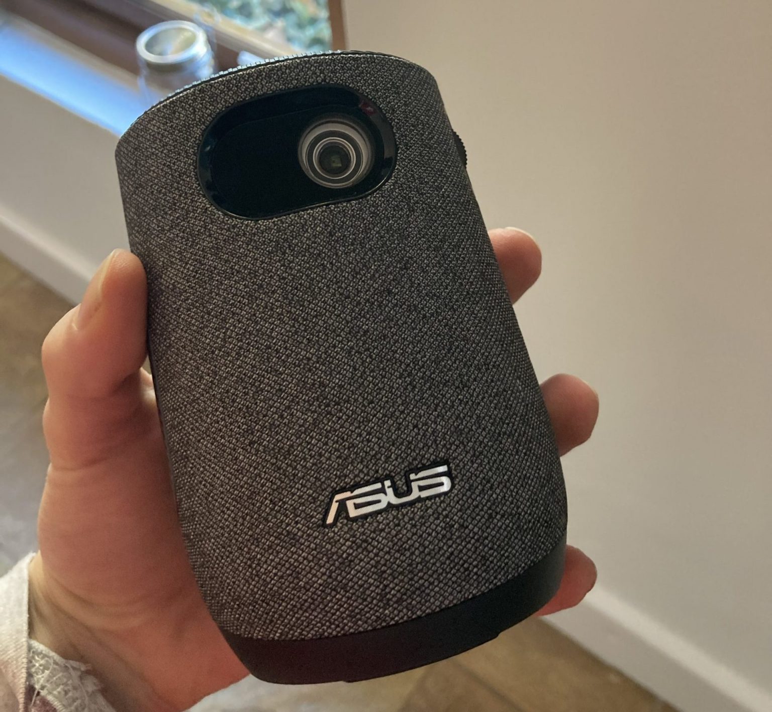 Asus Zenbeam Latte L1