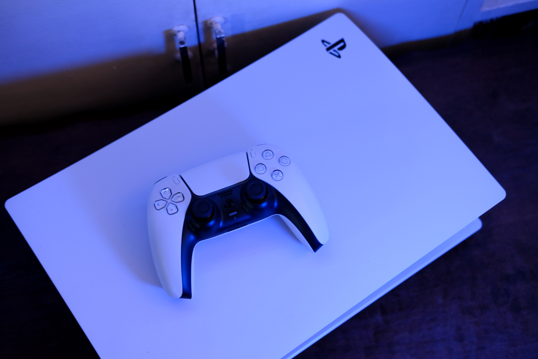 PS5 Unboxing: A closer look at the console and DualSense controller