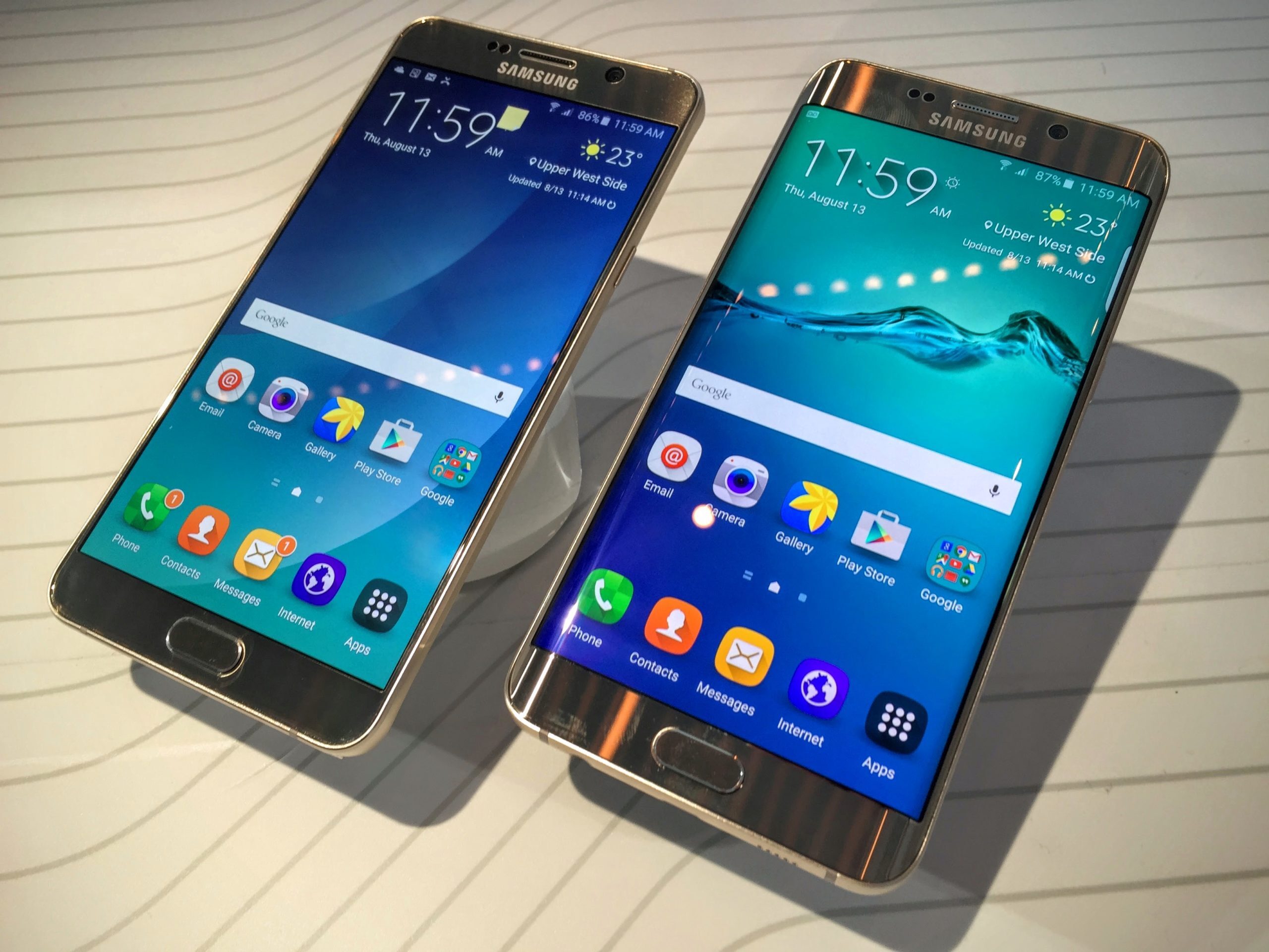The Note 5 on the left and S6 Edge+ on the right