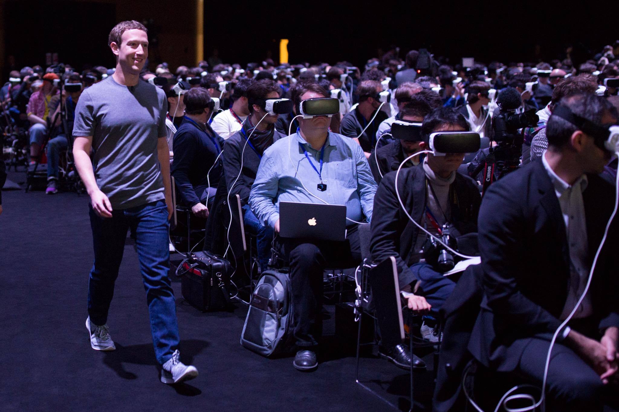 Zuckerberg Facebook VR master