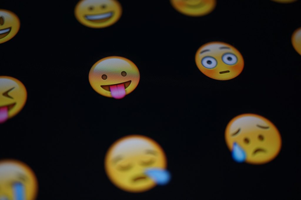 Emoji Main whatsapp reactions