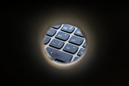 Keyboard peephole Header