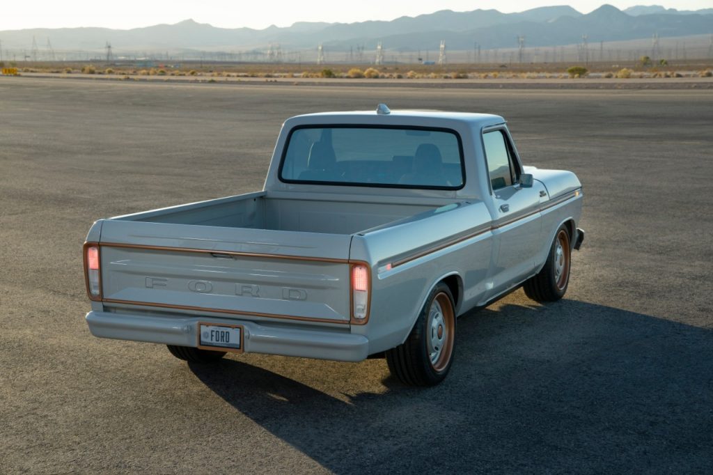 All-electric Ford F-100 Eluminator concept truck_03