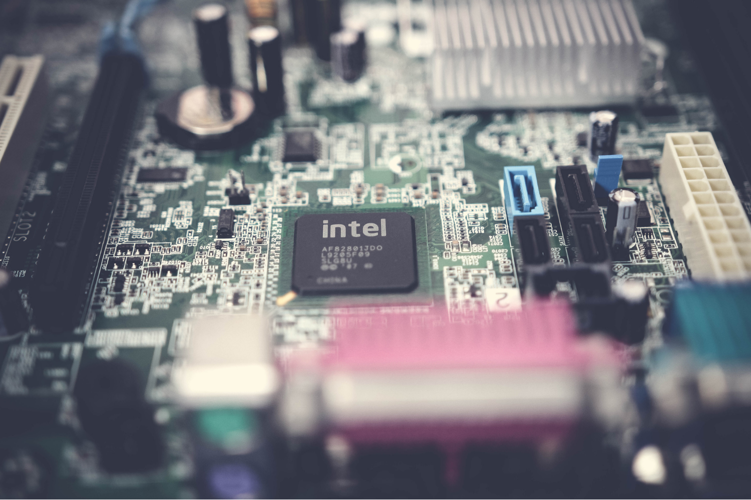 Intel can't even grow profits during a global chip shortage – where did it  all go wrong?