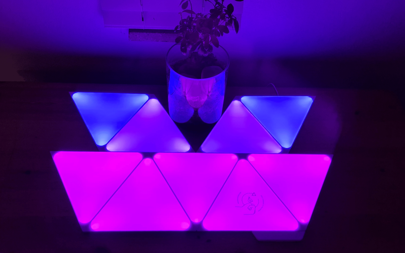 Nanoleaf Shapes Triangle Starter Kit Review – A Glow-in-the-dark Puzzle For  Adults - Stuff South Africa