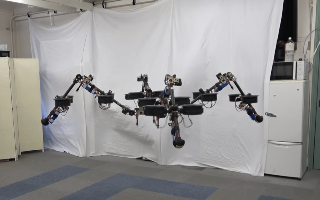 SPIDAR flying robot