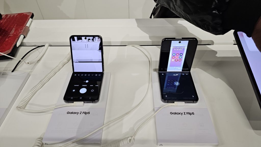 The Galaxy Flip 5 Intends To Offer Greater Customisation, But At A Greater Price