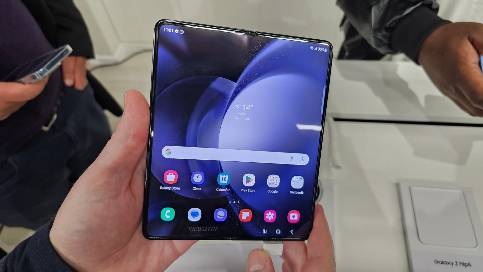 Galaxy Fold 5 Main