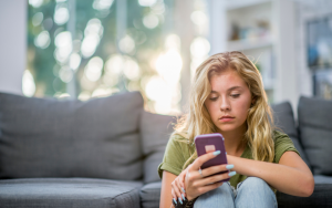 Social media envy (smartphones), (Meta)