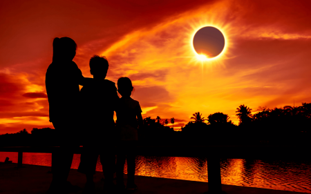 Eclipse header (astro-tourism)