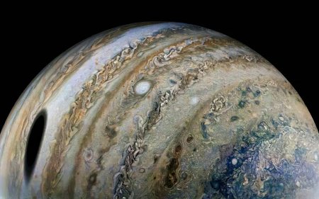 Jupter, caputred by NASA's Juno spacecraft (Earth)