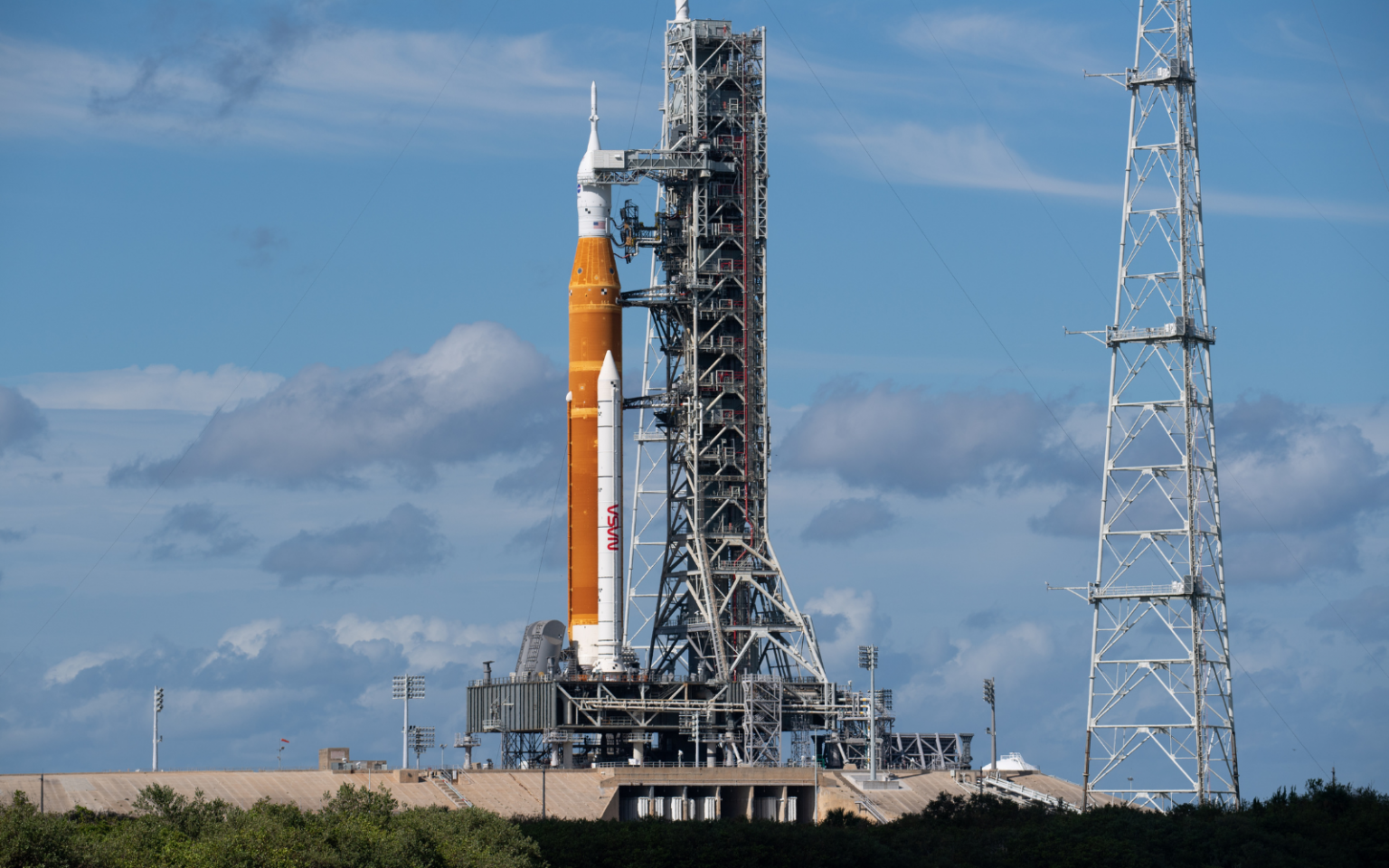 SLS NASA header