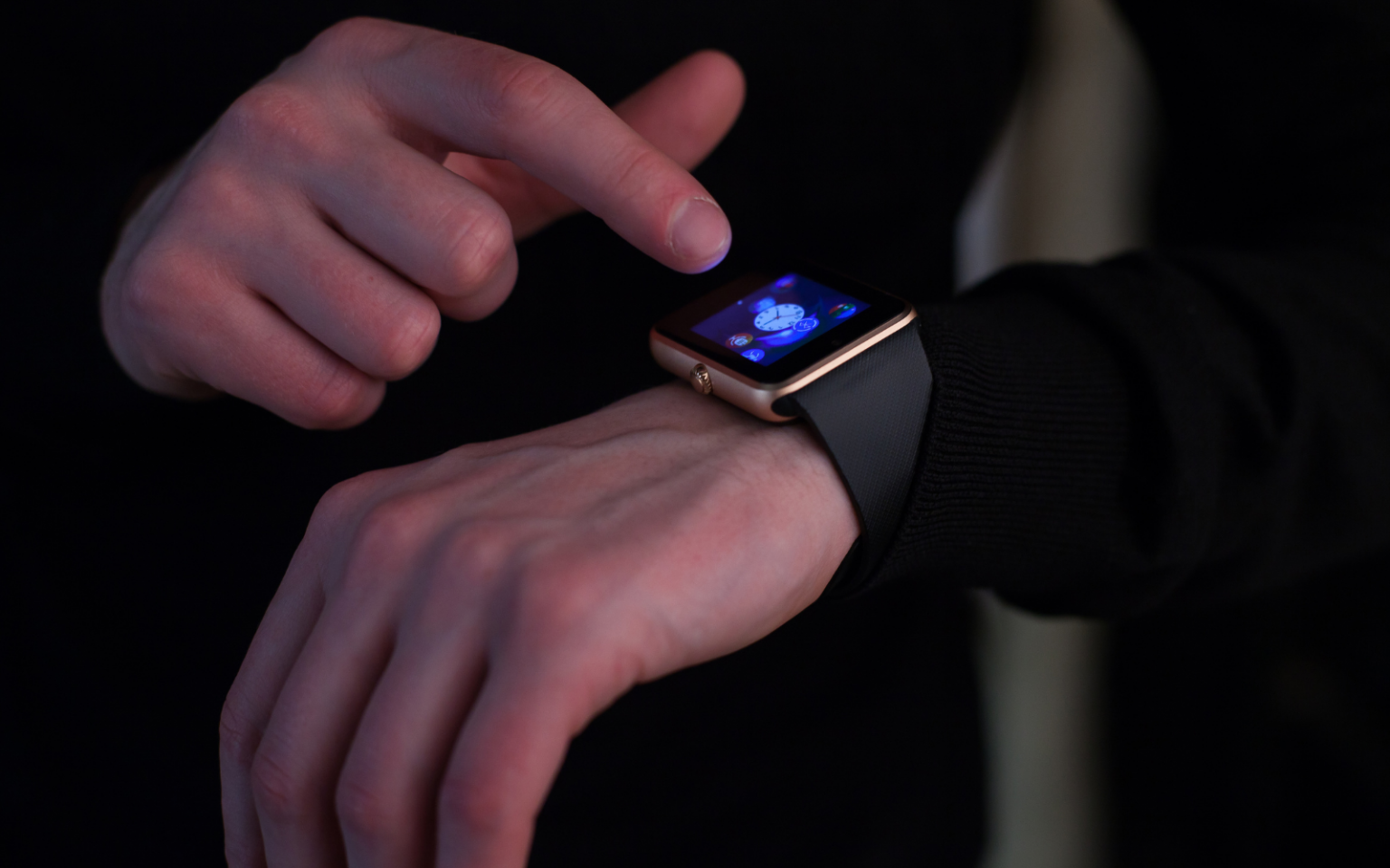 Meta is trying its hand at a smartwatch, again – report Meta smartwatch rumour header