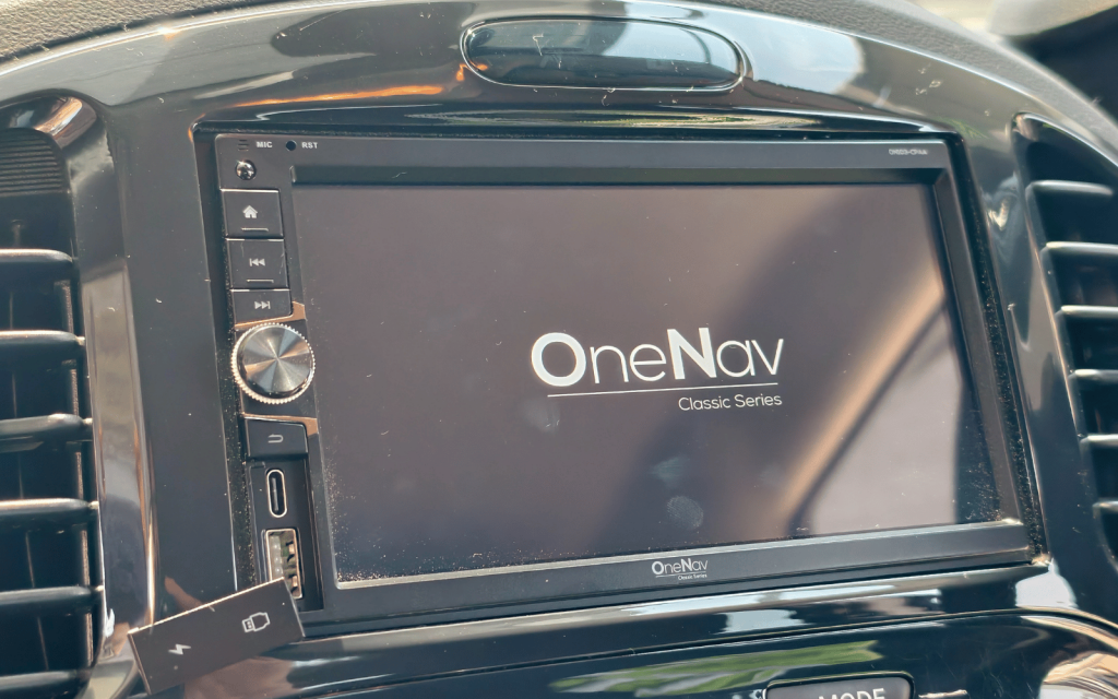 OneNav Classic head unit installed