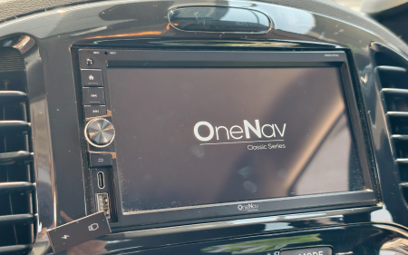 OneNav Classic head unit installed