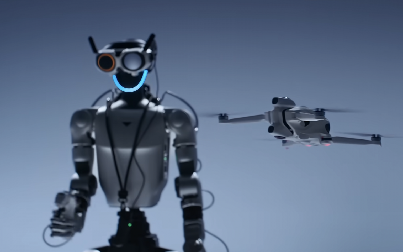 Insta360’s Antigravity lets Unitree’s G1 robot humanoid fly one of its drone (because it’s that easy) Antigravity A1 Unitree G1