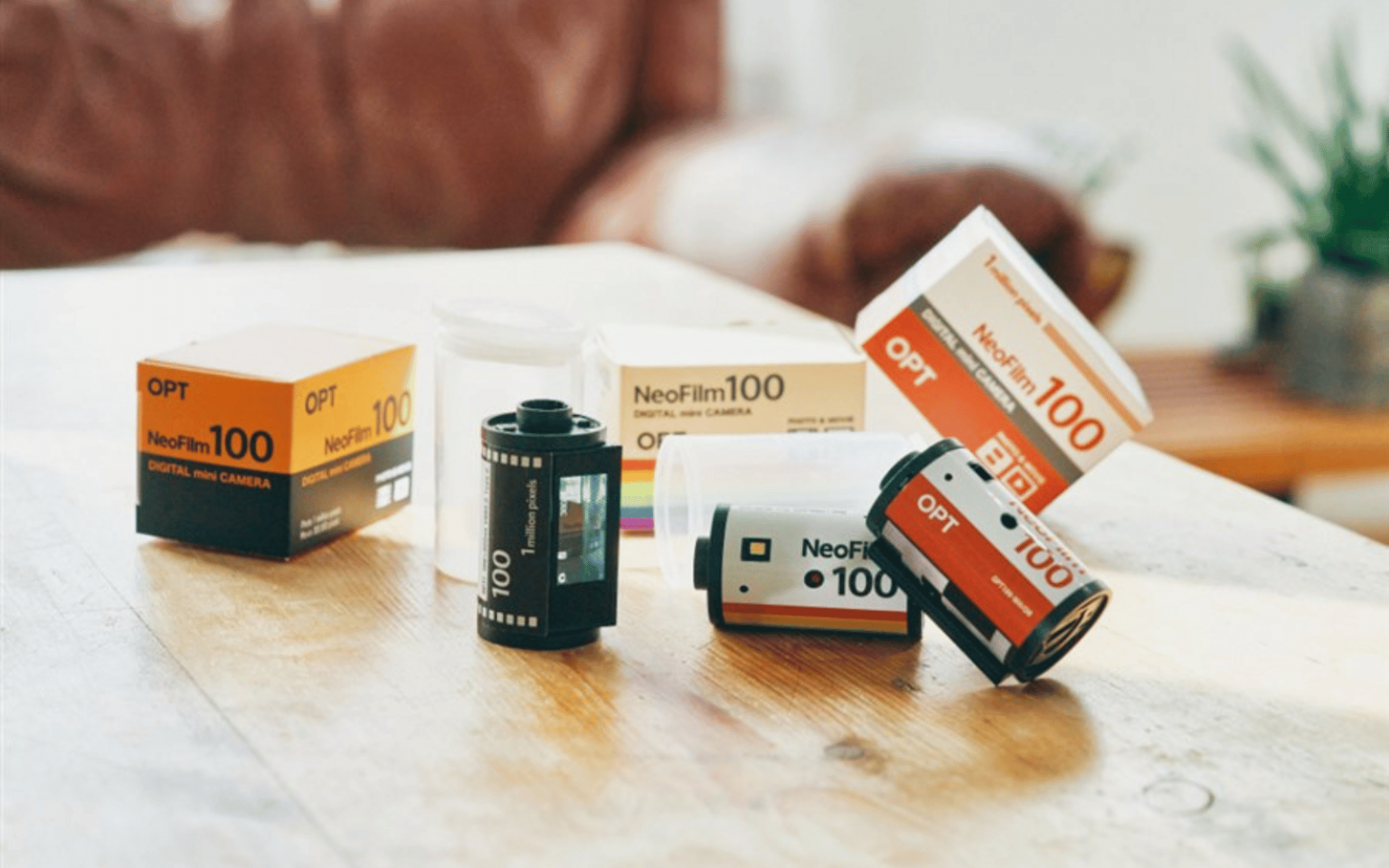 The OPT100 Neo Film is a compact toy camera in the shape of a 35mm film canister OPT100 Neo Film