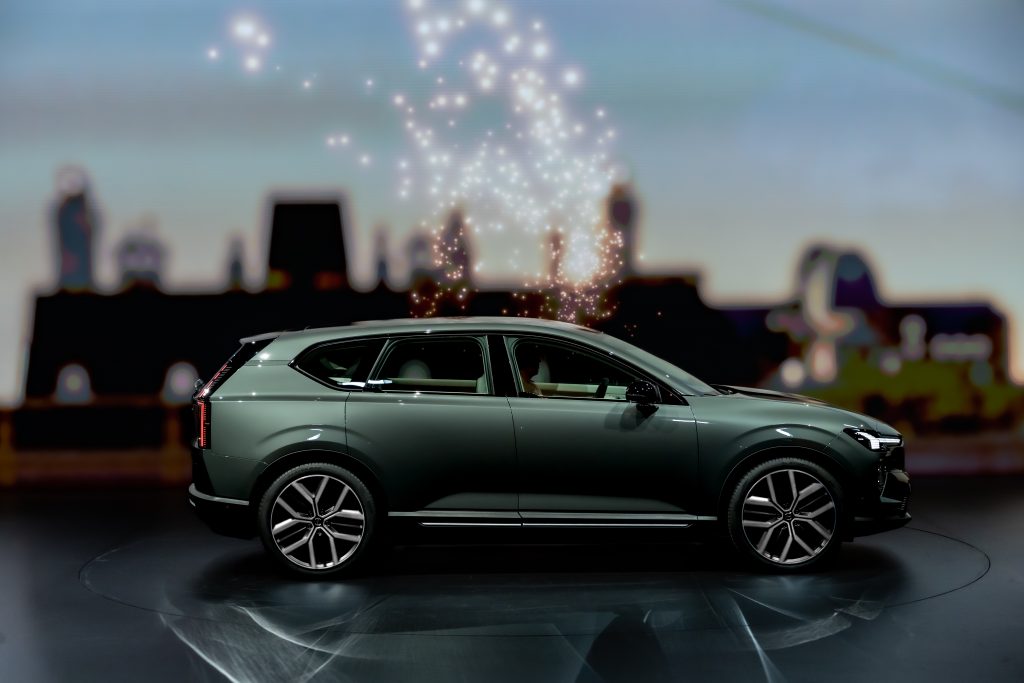 Volvo’s EX60 lands, with one model looking a little Cross (Country) Volvo EX60 main