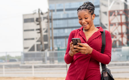 South Africa’s mobile data bundles won’t vanish overnight under ICASA’s new rules Smartphone mobile data header