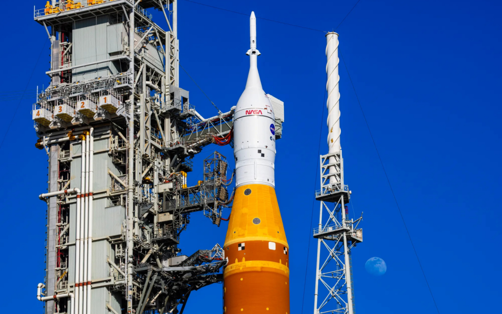 Artemis II (NASA) header