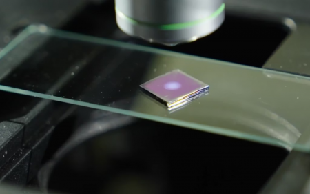 Nanoparticles and artificial intelligence can help researchers detect pollutants in water, soil and blood Nanoparticles (Brandon Martin & Rice University) header