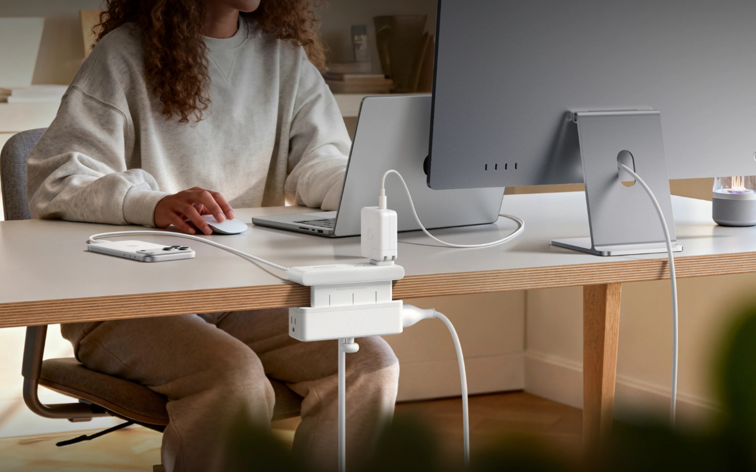 Anker clamps down on messy cables with the 10-in-1 Nano Power Strip Anker Nano Power Strip header