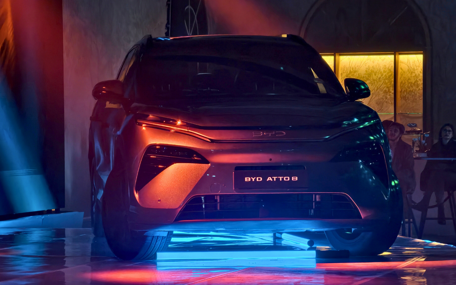 BYD Atto 8