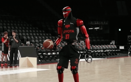 Meet Toyota’s CUE7 basketball-playing humanoid robot Toyota CUE7