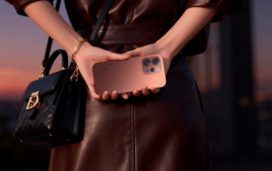 Vivo V70 goes global with a new sleek look, more powerful ZEISS imaging and a smarter OriginOS Vivo V70