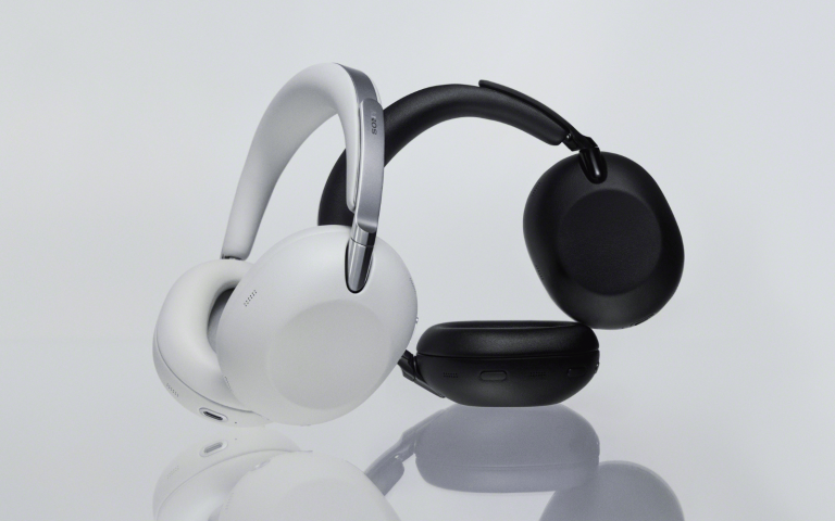 Sony’s WH-1000XX ‘The Collexion’ headphones are finally official Sony WH-1000XX The Collextion in Black and Platinum