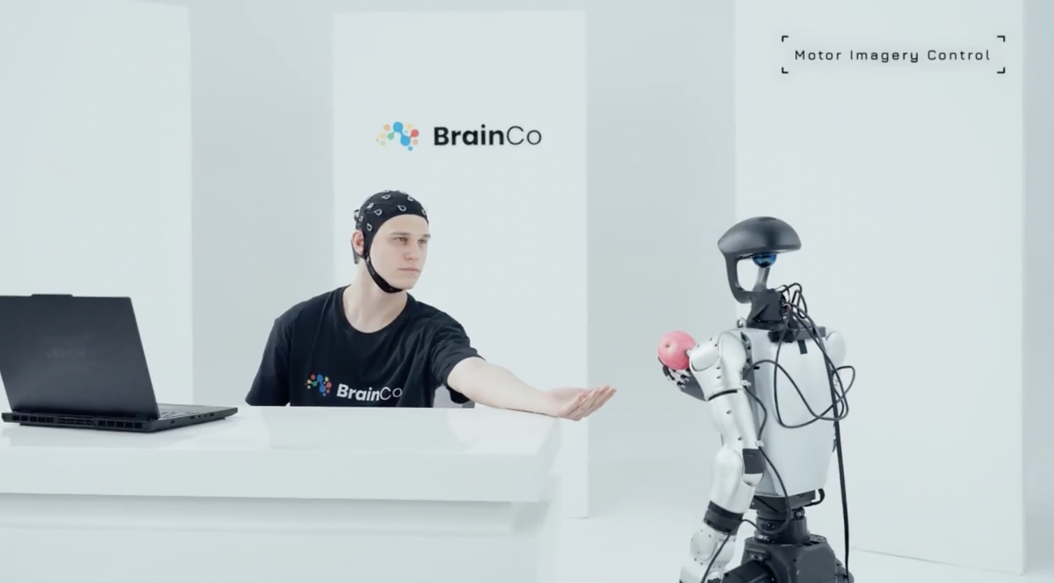 BrainCo demonstrates brain-controlled robot technology BrainCo main