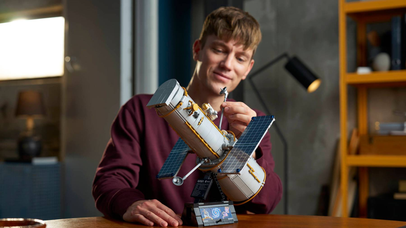 Lego Hubble Space Telescope intext 1