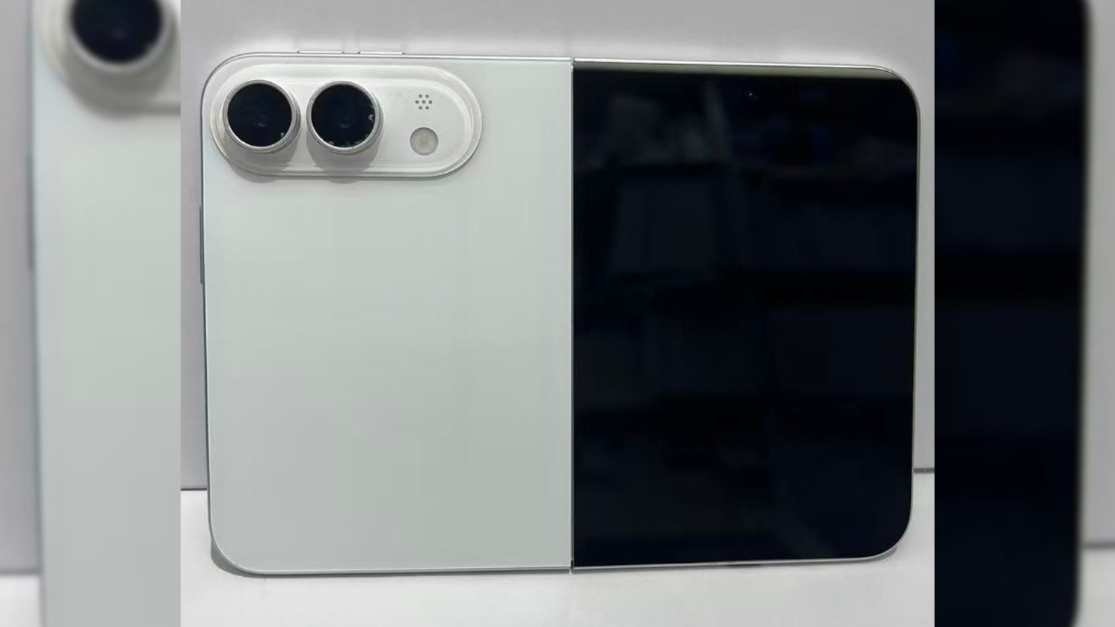 iPhone Ultra foldable dummy unit (@SonnyDickson) intext