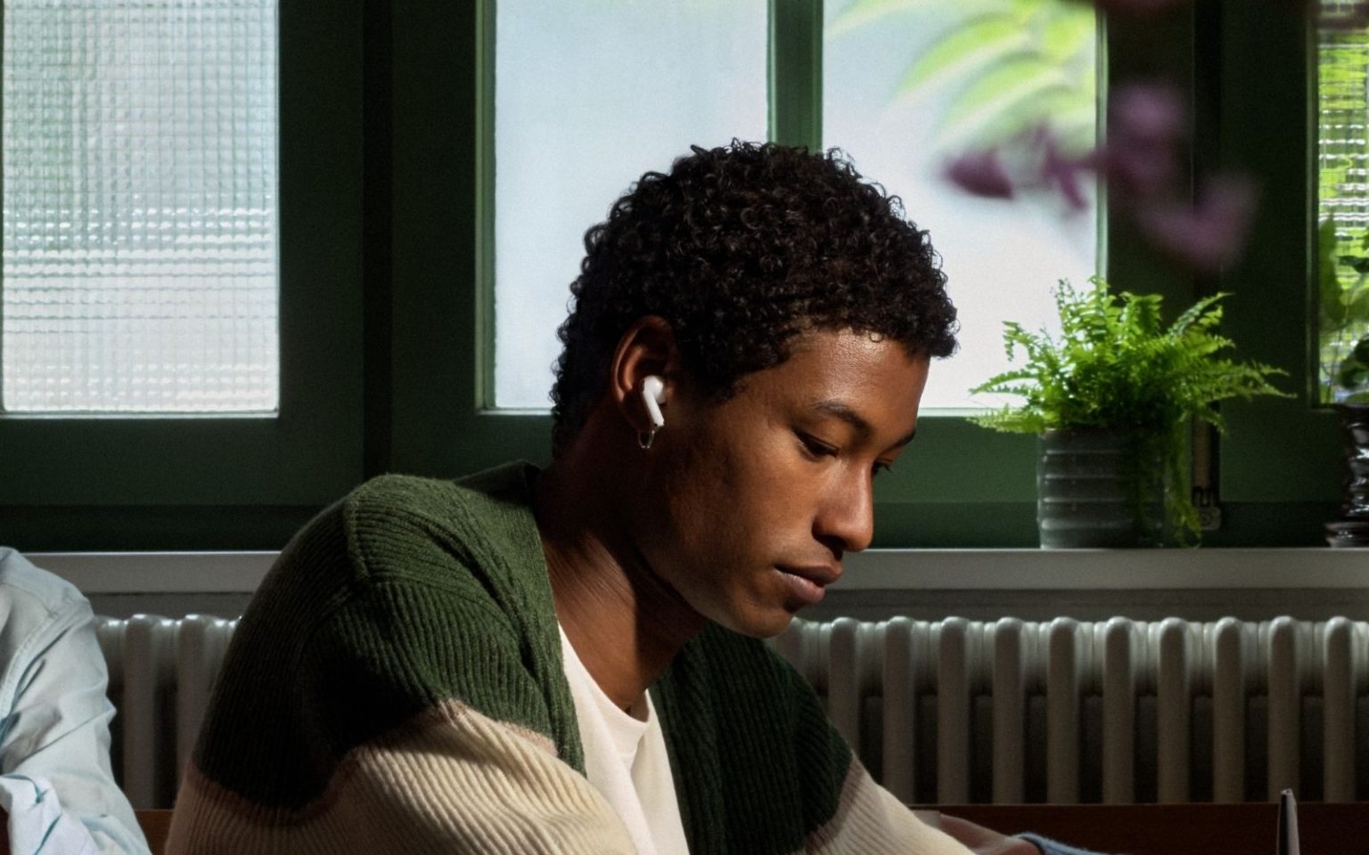 The AirPods 5 don’t change much, should cost the same (or less) AirPods Apple 5
