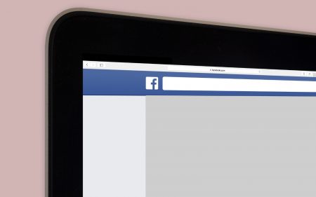 How Facebook’s News Feed introduced the age of the algorithm 20 years ago Facebook Feed header