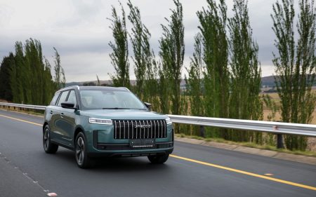 Jaecoo’s J5 SHS hybrid costs R460,000 and promises nearly 1,000km of range Jaecoo J5 HEV/SHS hybrid header