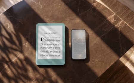 Kindle Paperwhite (2026) header